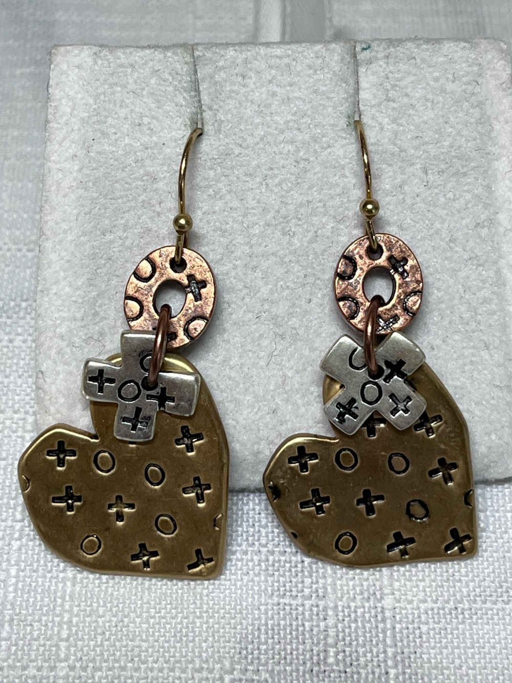 Vintage Mixed-Metal Heart Drop Earrings - Gold, Silver, Copper
Fun. Unique